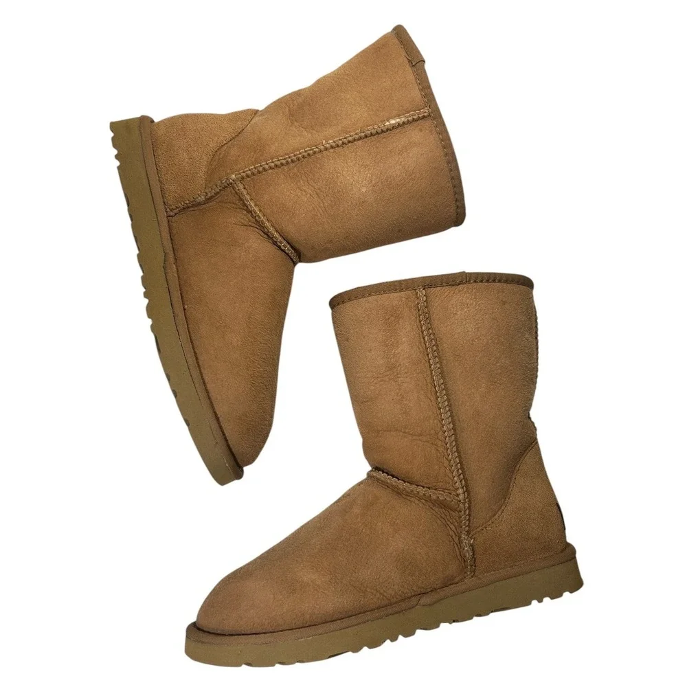 UGG Australia Classic Short Chestnut Suede Sheepskin Boots 5825 Womens 8
